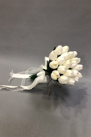 Islak Beyaz Laleli Gelin Buketi ve Yaka Çiçeği